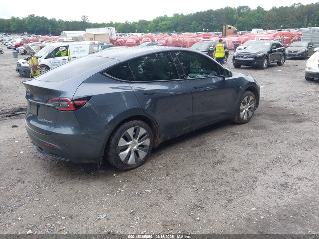Tesla Model Y 2023 7SAYGDEE9PF795994 Image 4