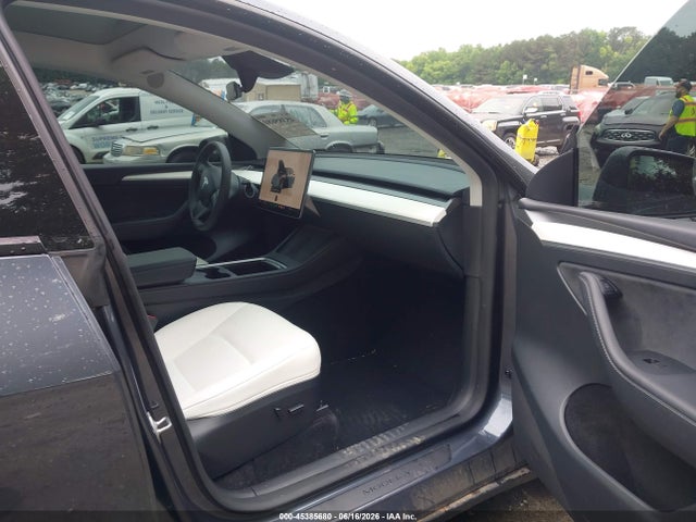 Tesla Model Y 2023 7SAYGDEE9PF795994 Image 5