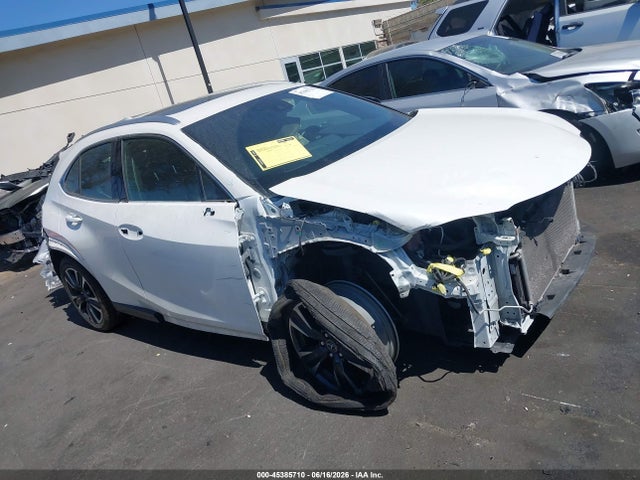 JTHY3JBH9K2018005 Lexus UX 200