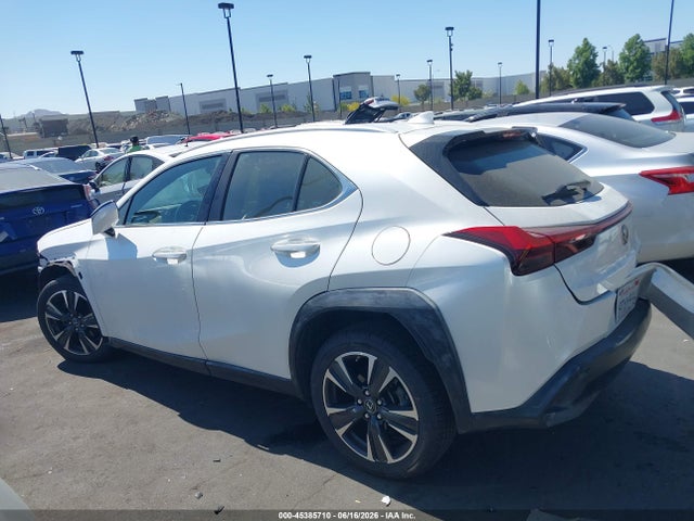 JTHY3JBH9K2018005 Lexus UX 200