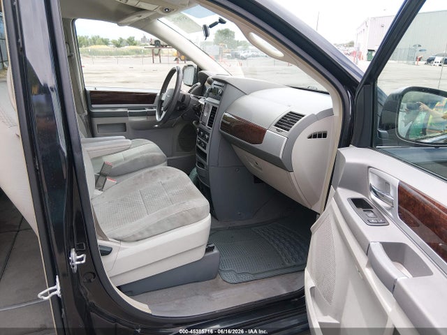 Продажа на аукционе авто 2009 Chrysler Town & Country Touring, vin: 2A8HR54179R678846, номер лота: 45385716