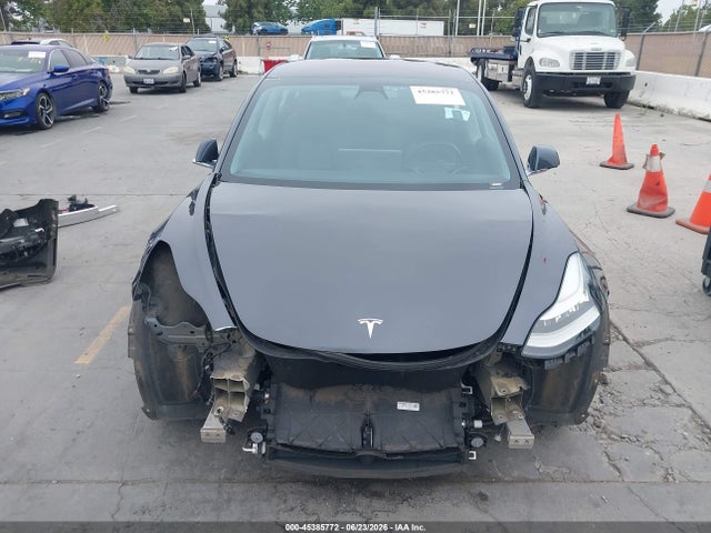 Tesla Model 3 Long Range/performance 2018 5YJ3E1EB6JF089834 Image 13