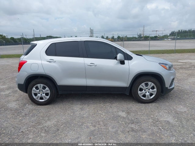 Chevrolet TRAX LS 2018 3GNCJKSB3JL352411 Image 13