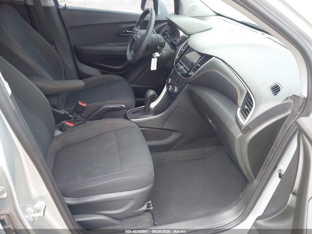 Chevrolet TRAX LS 2018 3GNCJKSB3JL352411 Image 5