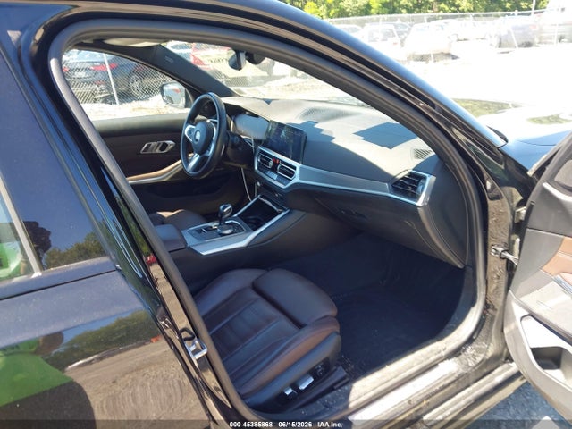 45385868 :رقم المزاد ، WBA5R7C50KFH15419 vin ، 2019 Bmw 330i Xdrive مزاد بيع