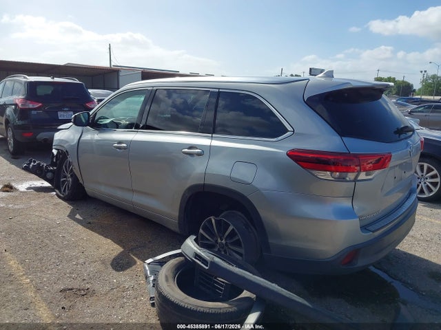 2017 Toyota Highlander Xle მანქანა იყიდება აუქციონზე, vin: 5TDKZRFH2HS512447, აუქციონის ნომერი: 45385891