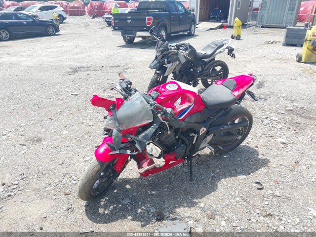 Honda CBR650 R 2024 MLHRH1551R5000015 Image 2