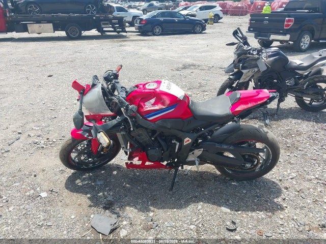 Honda CBR650 R 2024 MLHRH1551R5000015 Image 12