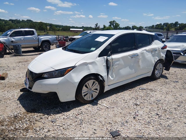 Nissan LEAF S 2024 1N4AZ1BV3RC554370 Image 2