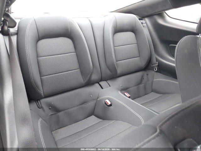 1FA6P8AM7H5301214 Ford Mustang V6