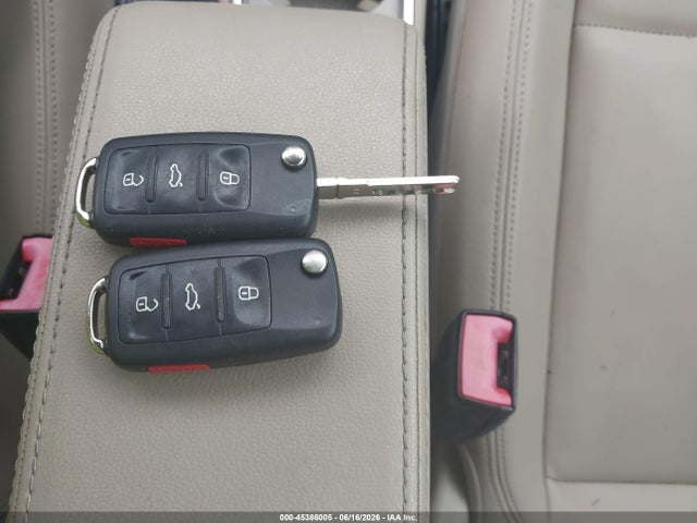 Продаж на аукціоні авто 2013 Volkswagen Beetle 2.5l, vin: 3VW5P7AT8DM817994, номер лоту: 45386005
