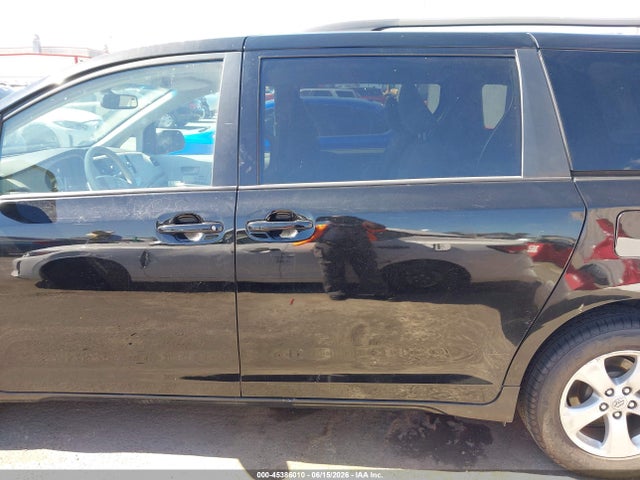 5TDKK3DC1ES435302 Toyota Sienna Le V6 8 Passenger