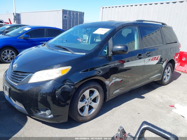 5TDKK3DC1ES435302 Toyota Sienna Le V6 8 Passenger