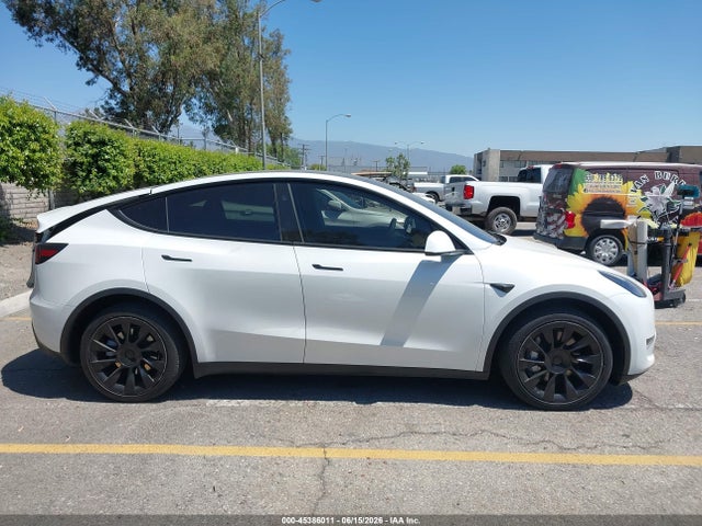 Продаж на аукціоні авто 2023 Tesla Model Y Awd/long Range Dual Motor All-wheel Drive, vin: 7SAYGDEE5PA193445, номер лоту: 45386011