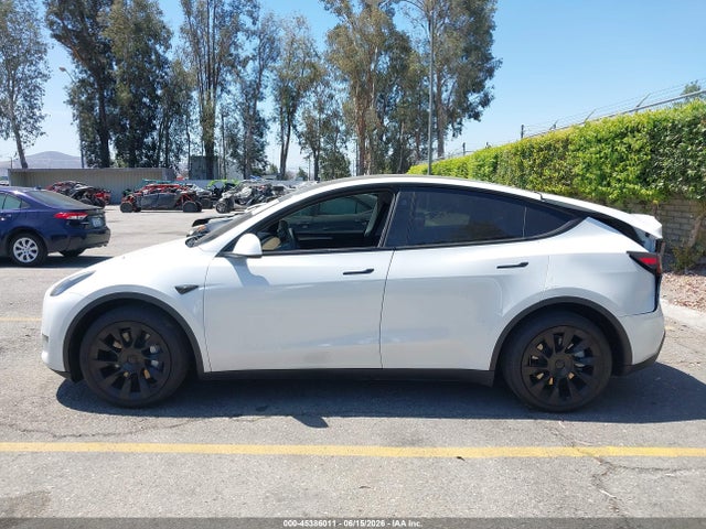 Продаж на аукціоні авто 2023 Tesla Model Y Awd/long Range Dual Motor All-wheel Drive, vin: 7SAYGDEE5PA193445, номер лоту: 45386011