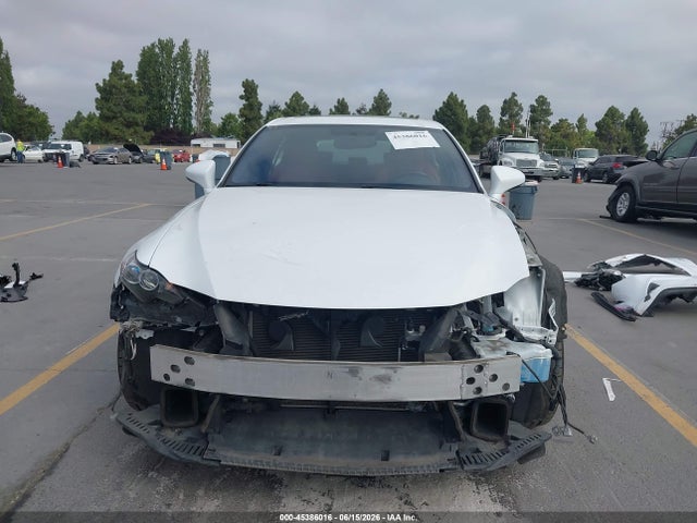 Lexus IS 200T 2016 JTHBA1D28G5033167 Image 13