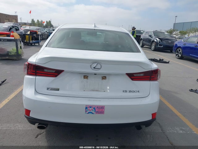 Lexus IS 200T 2016 JTHBA1D28G5033167 Image 17