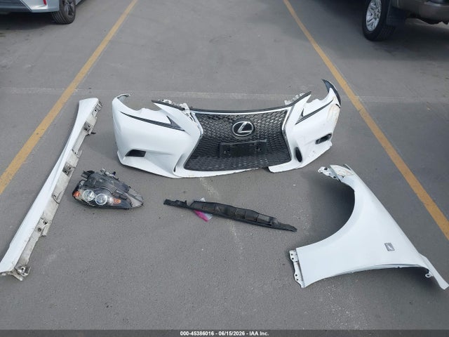Lexus IS 200T 2016 JTHBA1D28G5033167 Image 12