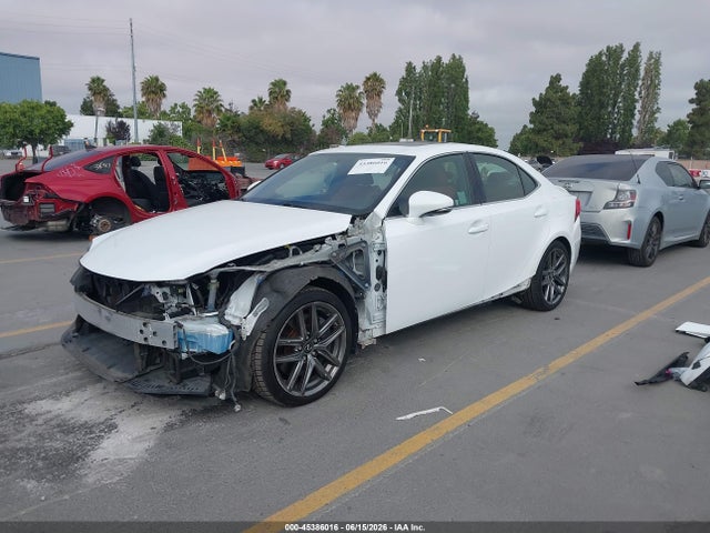 Lexus IS 200T 2016 JTHBA1D28G5033167 Image 2