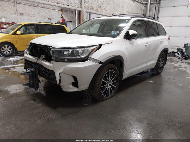 Toyota Highlander Se 2017 5TDJZRFH5HS361101 Image 2