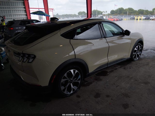 Ford Mustang Mach-e Select 2025 3FMTK1R43SMA12755 Image 4