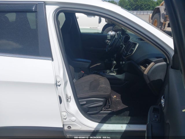 45386112 :رقم المزاد ، 1C4PJLCB2GW173021 vin ، 2016 Jeep Cherokee Latitude مزاد بيع