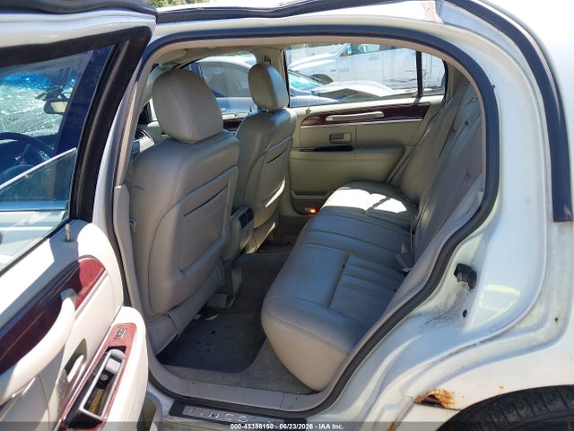 Продажа на аукционе авто 2003 Lincoln Town Car Signature, vin: 1LNHM82W93Y653371, номер лота: 45386150