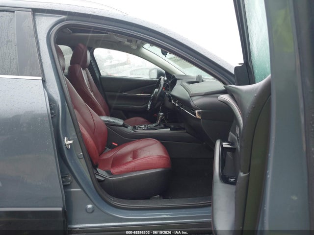 45386202 :رقم المزاد ، 3MVDMBCMXPM529168 vin ، 2023 Mazda Cx-30 2.5 S Carbon Edition مزاد بيع