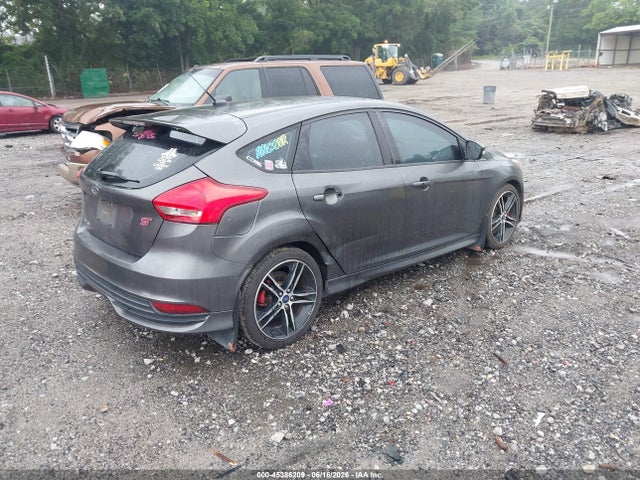 Ford FOCUS ST 2015 1FADP3L98FL381490 Image 4