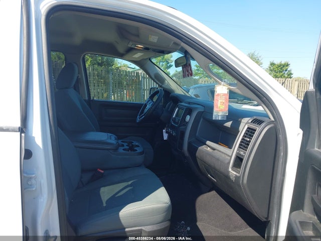 Продаж на аукціоні авто 2017 Ram 1500 Express  4x4 6'4 Box, vin: 1C6RR7FT5HS644320, номер лоту: 45386234