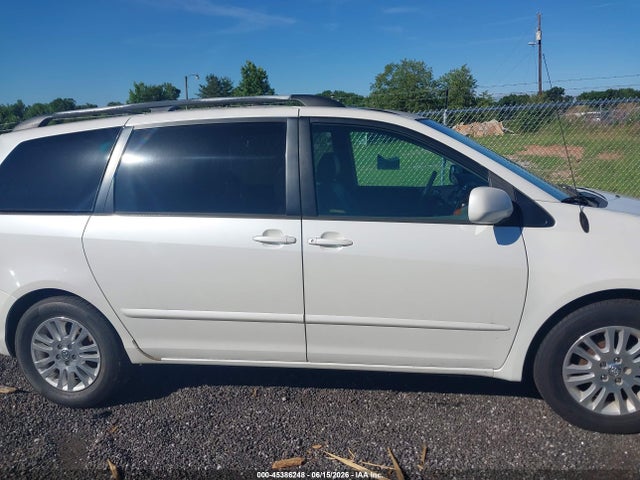 2010 Toyota Sienna Xle მანქანა იყიდება აუქციონზე, vin: 5TDYK4CC2AS331011, აუქციონის ნომერი: 45386248