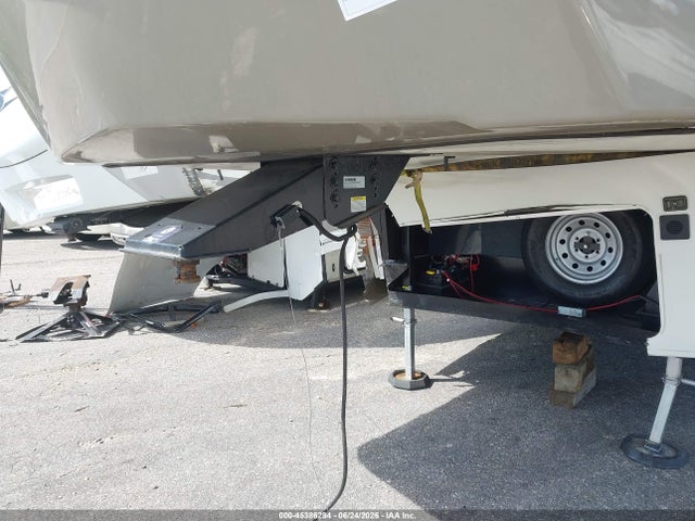 2022 Forest River Salem Travel Trailer მანქანა იყიდება აუქციონზე, vin: 4X4FSBP28NV009427, აუქციონის ნომერი: 45386294