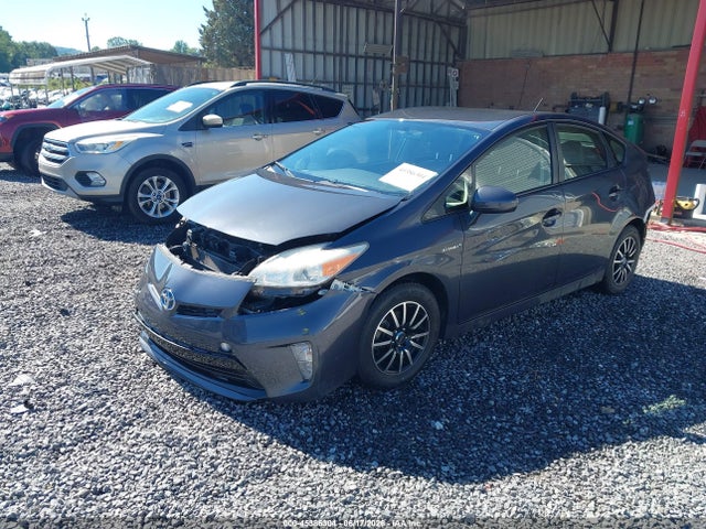 Toyota Prius Two 2015 JTDKN3DU8F1878383 Image 2