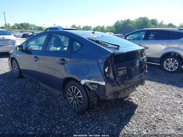 Toyota Prius Two 2015 JTDKN3DU8F1878383 Image 3