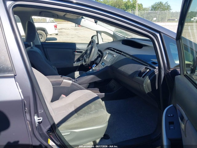 Toyota Prius Two 2015 JTDKN3DU8F1878383 Image 5