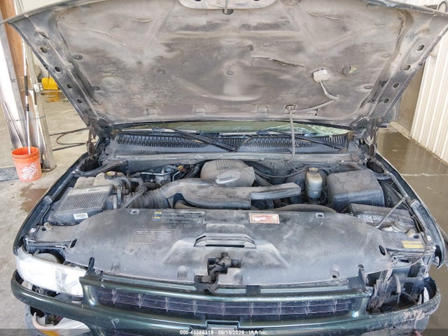 45386319 :رقم المزاد ، 1GNEK13ZX2R311621 vin ، 2002 Chevrolet Tahoe Z71 مزاد بيع