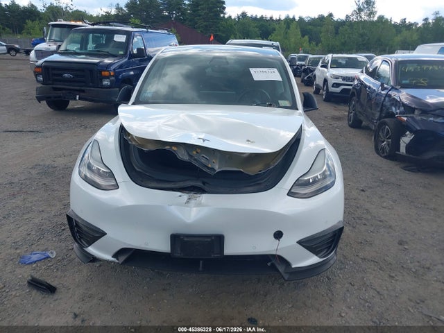 2020 Tesla Model Y Long Range Dual Motor All-wheel Drive მანქანა იყიდება აუქციონზე, vin: 5YJYGDEE5LF032233, აუქციონის ნომერი: 45386328