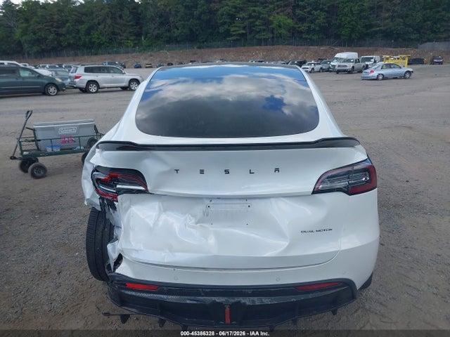 2020 Tesla Model Y Long Range Dual Motor All-wheel Drive მანქანა იყიდება აუქციონზე, vin: 5YJYGDEE5LF032233, აუქციონის ნომერი: 45386328