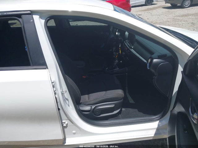 Продажа на аукционе авто 2019 Kia Forte Lxs, vin: 3KPF24AD4KE107947, номер лота: 45386350