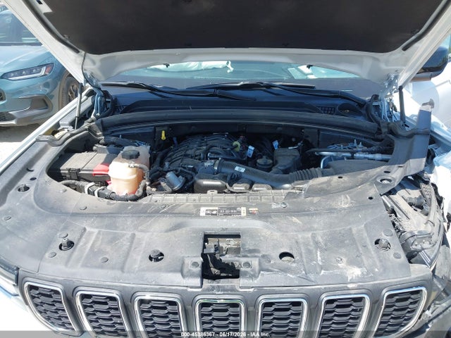 1C4RJJAG0S8656533 Jeep Grand Cherokee L Laredo X 4x2