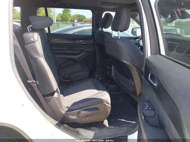 1C4RJJAG0S8656533 Jeep Grand Cherokee L Laredo X 4x2