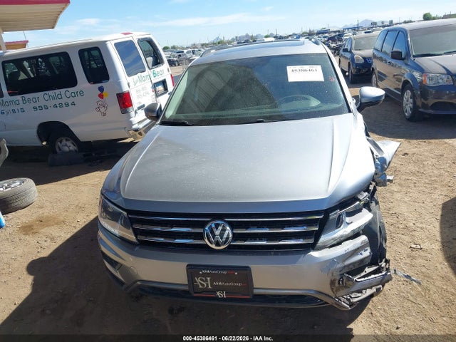 3VV3B7AXXLM020996 Volkswagen Tiguan 2.0t Se/2.0t Se R-line Black/2.0t Sel