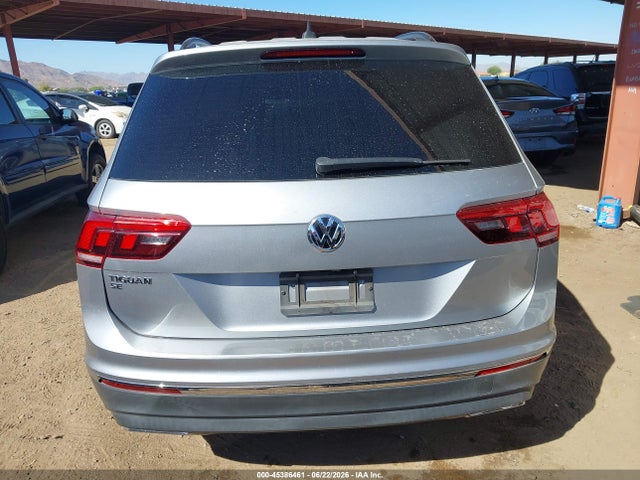 3VV3B7AXXLM020996 Volkswagen Tiguan 2.0t Se/2.0t Se R-line Black/2.0t Sel