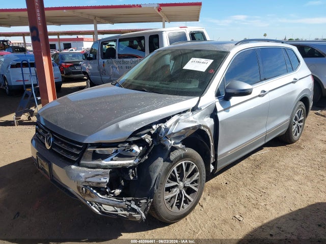 3VV3B7AXXLM020996 Volkswagen Tiguan 2.0t Se/2.0t Se R-line Black/2.0t Sel