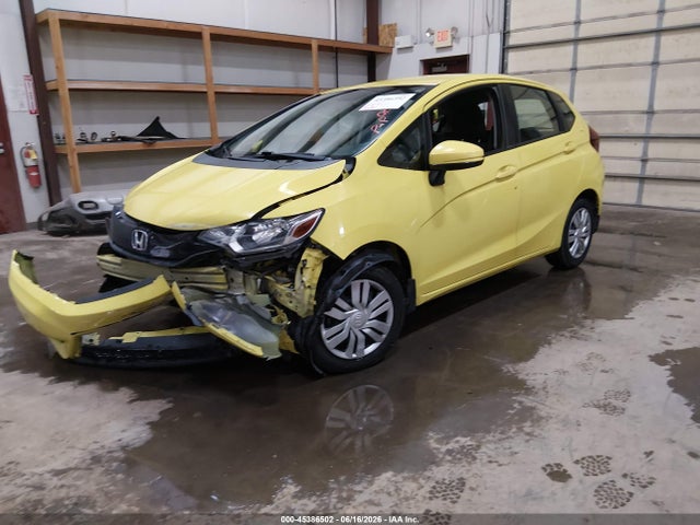 Honda FIT LX 2015 3HGGK5H57FM768989 Image 2