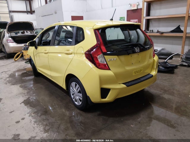Honda FIT LX 2015 3HGGK5H57FM768989 Image 3