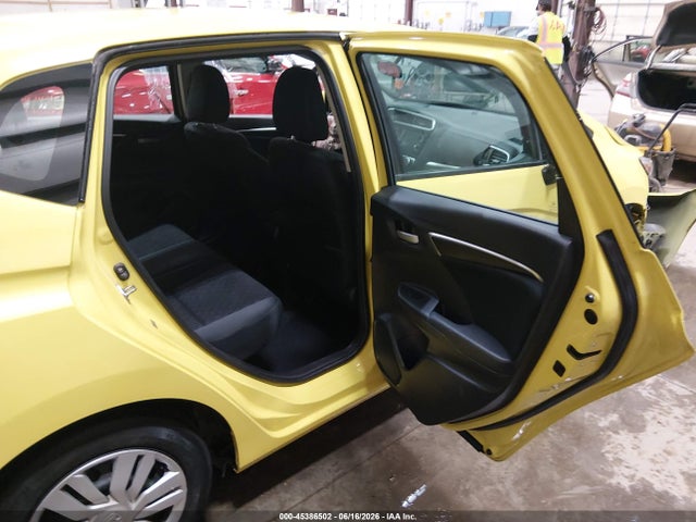 Honda FIT LX 2015 3HGGK5H57FM768989 Image 8
