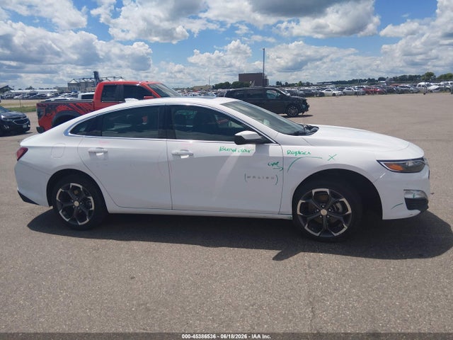 1G1ZD5ST5NF132913 Chevrolet Malibu Fwd Lt