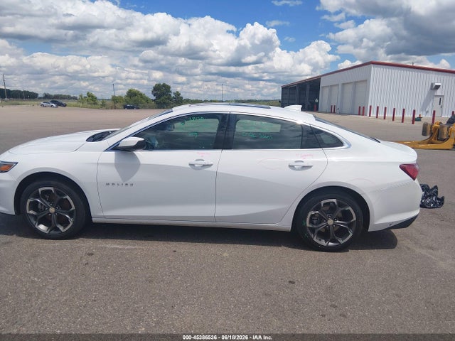 1G1ZD5ST5NF132913 Chevrolet Malibu Fwd Lt