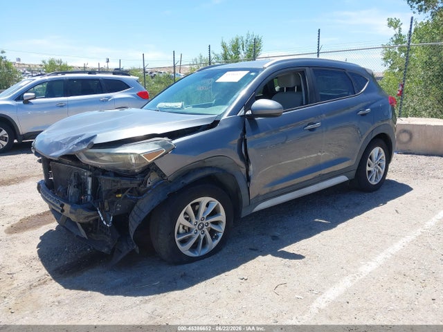 Hyundai TUCSON SE 2017 KM8J33A41HU401524 Image 2